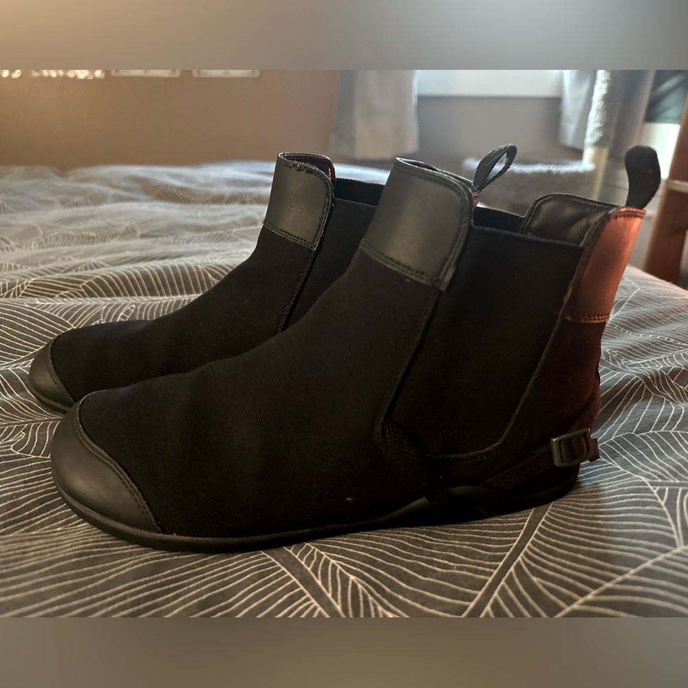 Xero Shoes Women’s Vienna Chelsea Boot size 10